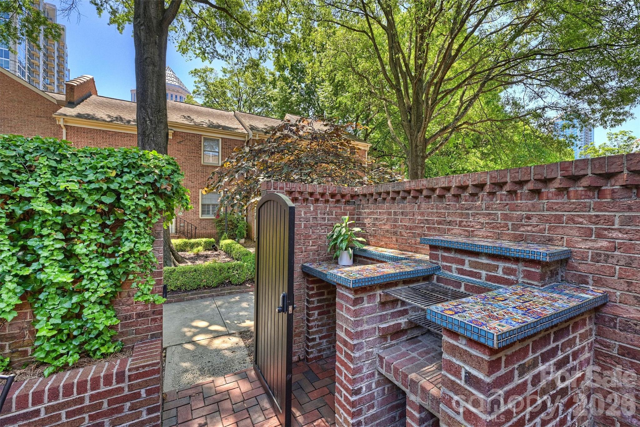 520 N Poplar Street Charlotte NC 28202