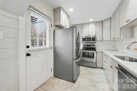 231 Wakefield Drive Charlotte NC 28209