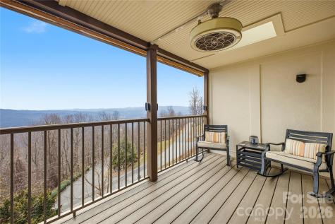 1403 Fleetwood Plaza Hendersonville NC 28739