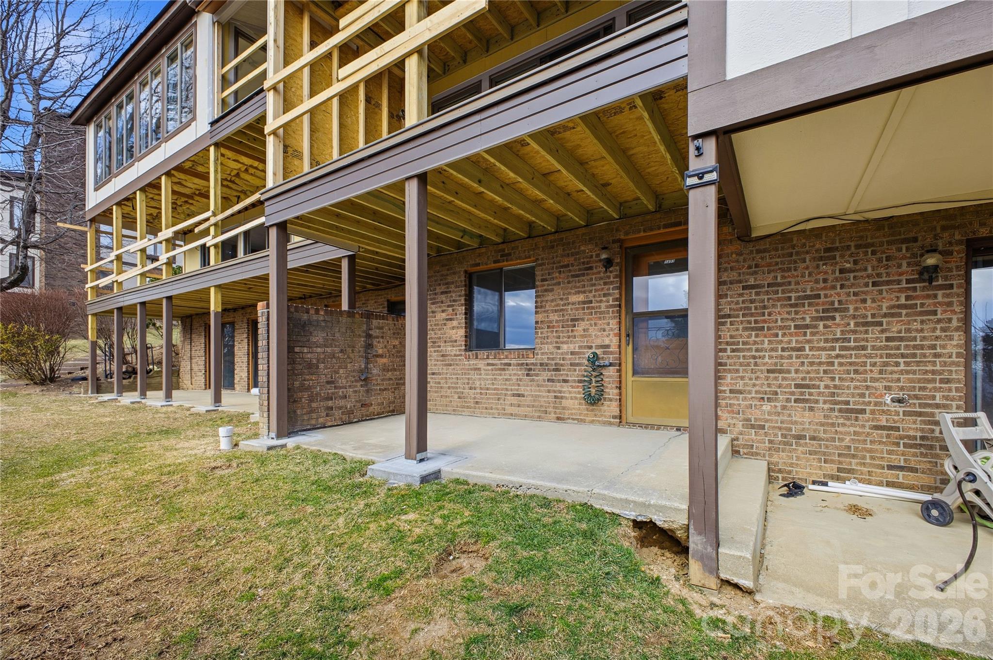 1403 Fleetwood Plaza Hendersonville NC 28739