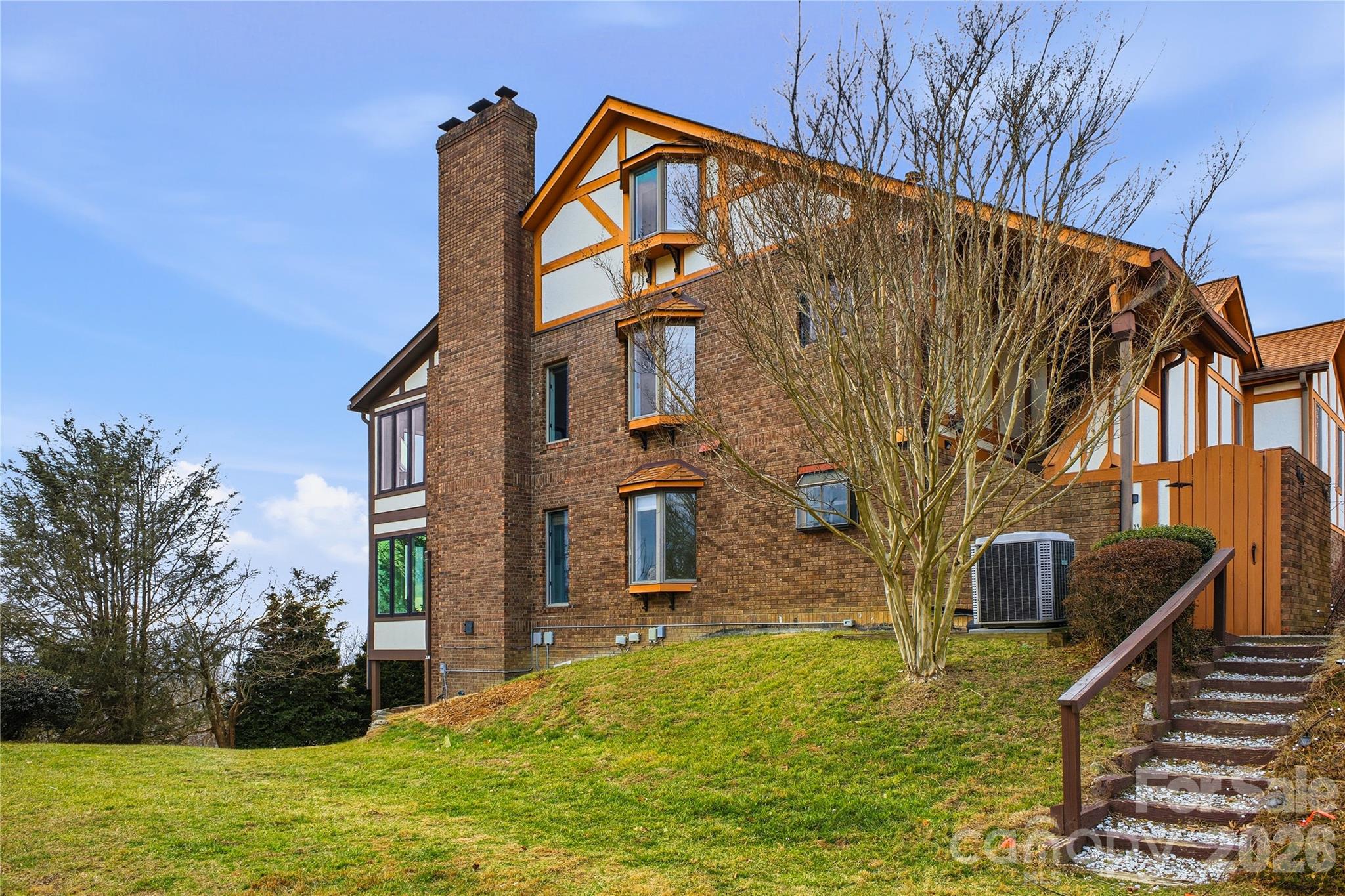 1403 Fleetwood Plaza Hendersonville NC 28739
