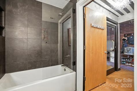 626 N Graham Street Charlotte NC 28202