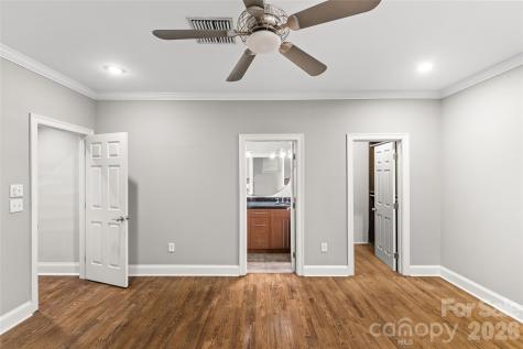 127 N Tryon Street Charlotte NC 28202