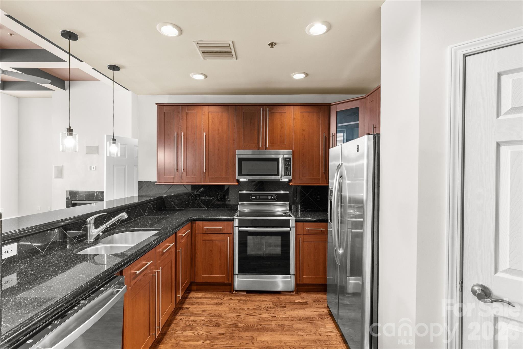 127 N Tryon Street Charlotte NC 28202