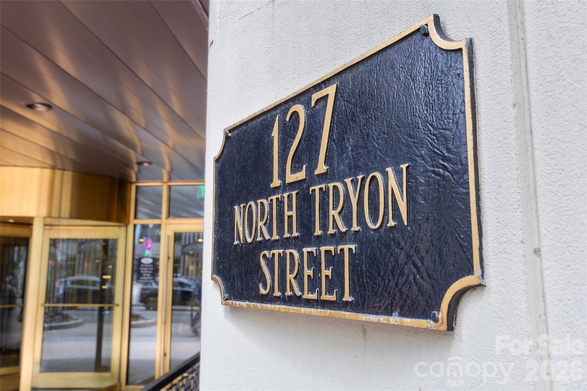 127 N Tryon Street Charlotte NC 28202