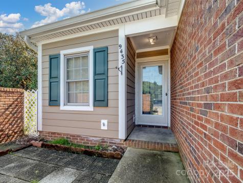 9435 Kings Falls Drive Charlotte NC 28210
