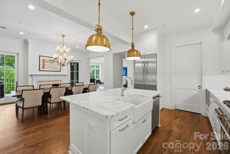 2312 Selwyn Avenue Charlotte NC 28207