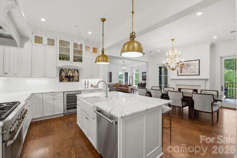 2312 Selwyn Avenue Charlotte NC 28207