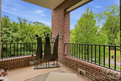 2312 Selwyn Avenue Charlotte NC 28207
