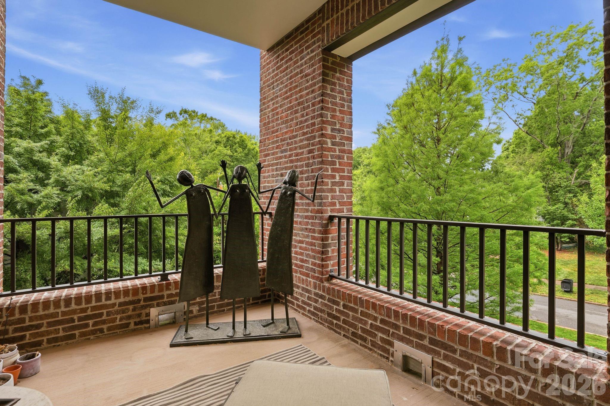 2312 Selwyn Avenue Charlotte NC 28207