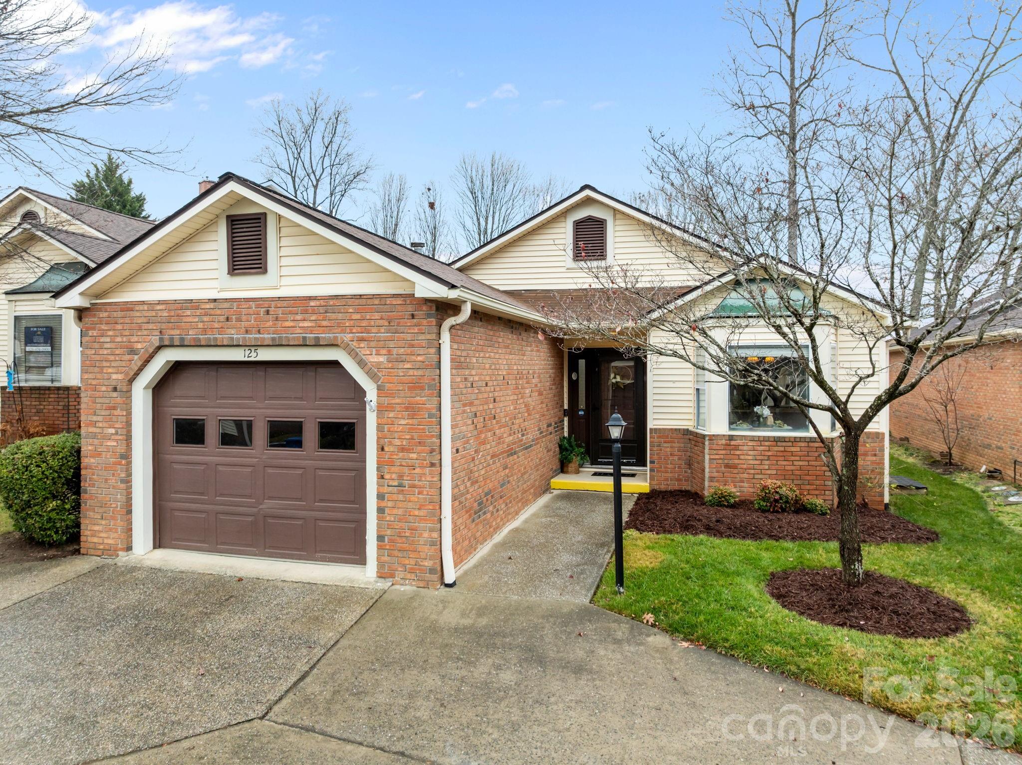 125 Exeter Court Hendersonville NC 28791