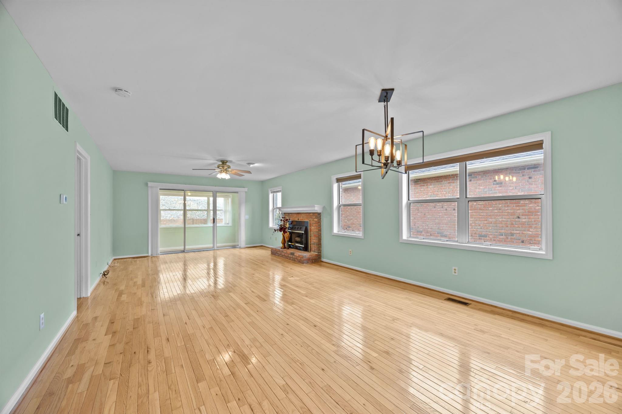125 Exeter Court Hendersonville NC 28791