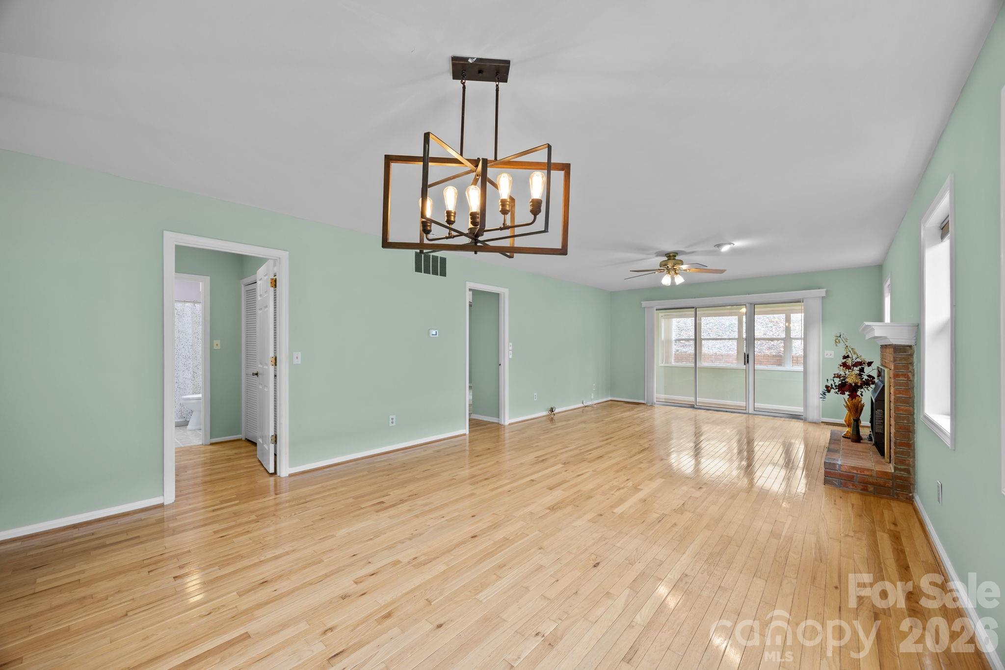 125 Exeter Court Hendersonville NC 28791