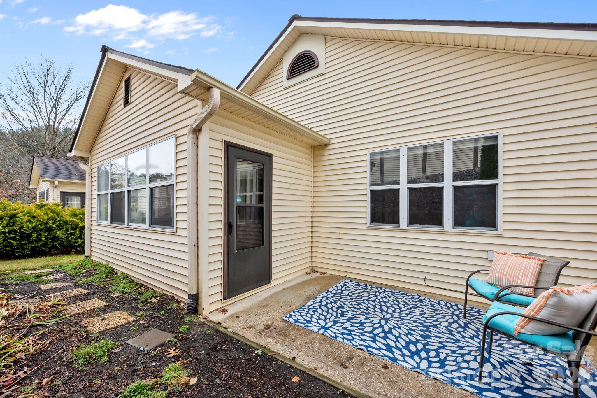 125 Exeter Court Hendersonville NC 28791