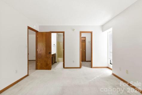 48 Ravencroft Lane Asheville NC 28803