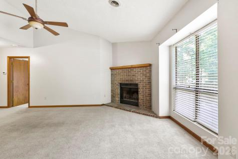 48 Ravencroft Lane Asheville NC 28803