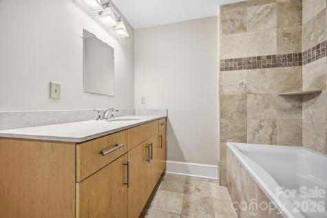 21 Battery Park Avenue Asheville NC 28801