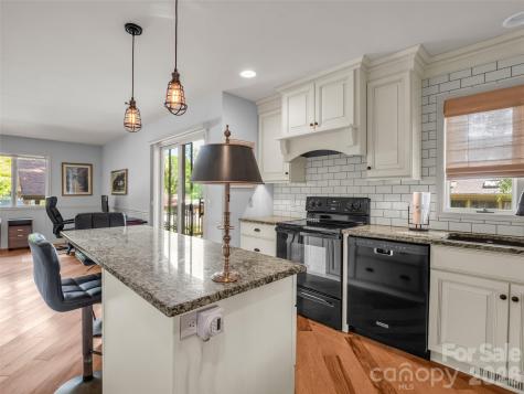 102 White Oak Drive Hendersonville NC 28791