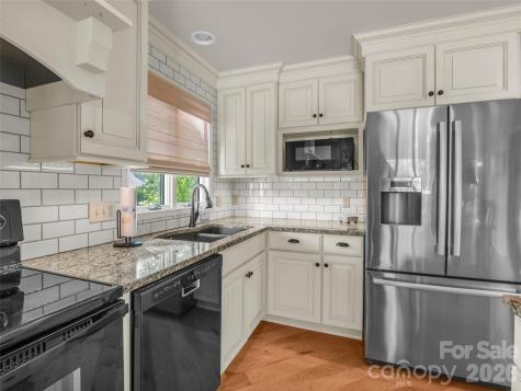 102 White Oak Drive Hendersonville NC 28791