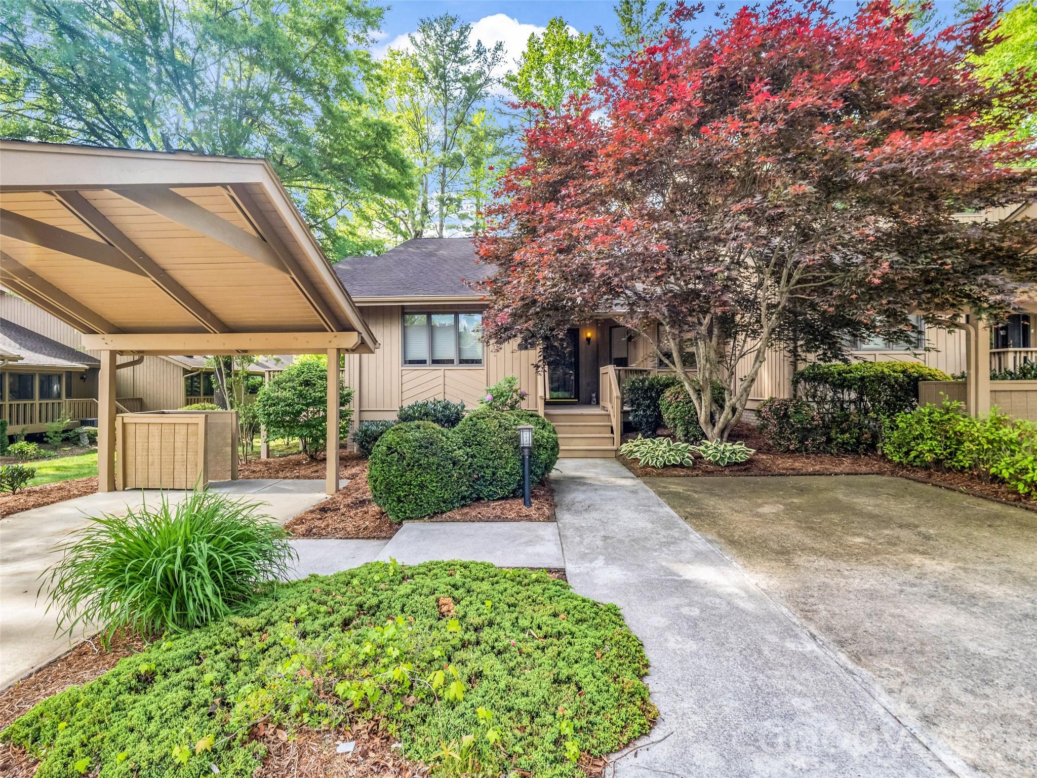 102 White Oak Drive Hendersonville NC 28791