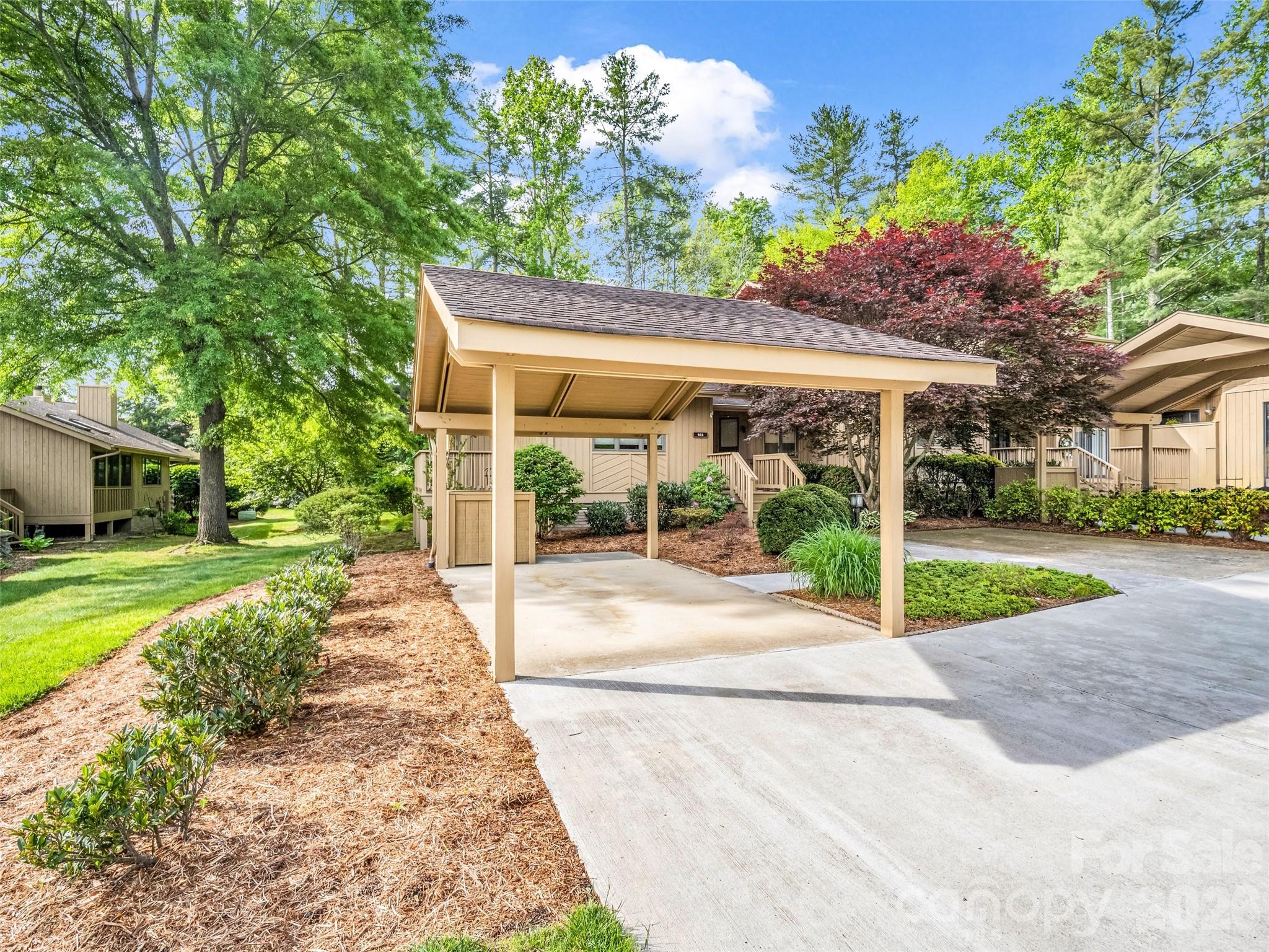 102 White Oak Drive Hendersonville NC 28791