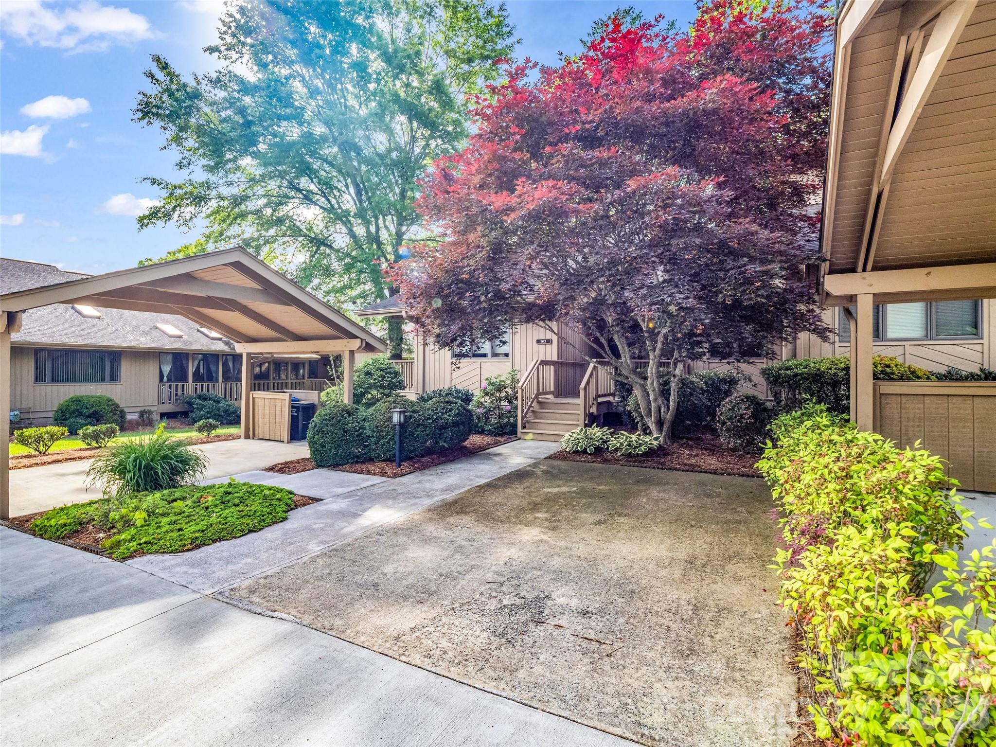 102 White Oak Drive Hendersonville NC 28791