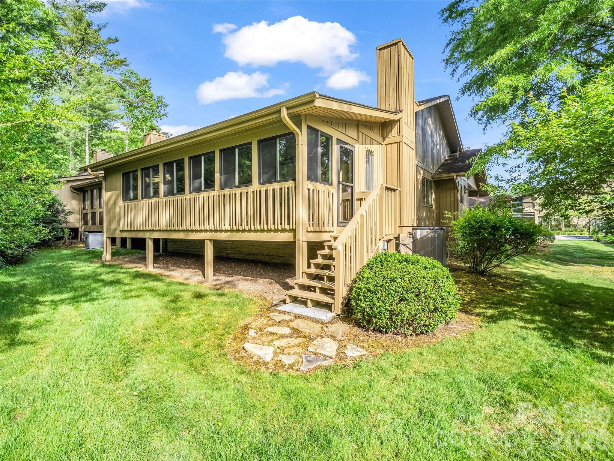102 White Oak Drive Hendersonville NC 28791