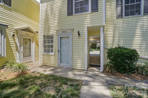 8529 Castle Pine Court Charlotte NC 28226