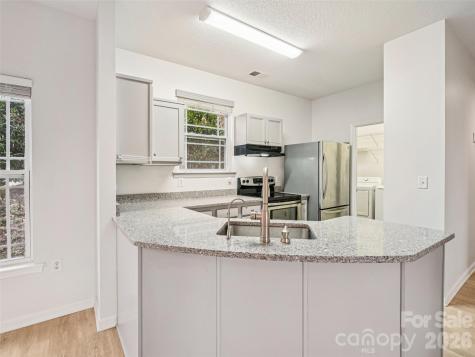 9 Northbrook Place Asheville NC 28804