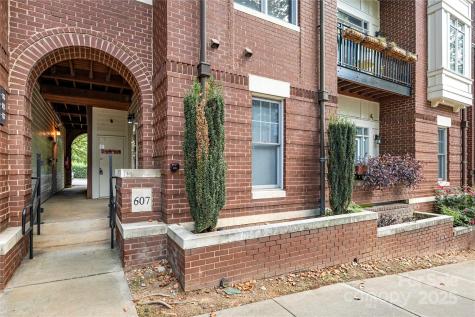 613 Garden District Drive Charlotte NC 28202