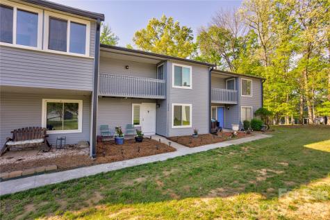 6608 Point Comfort Lane Charlotte NC 28226