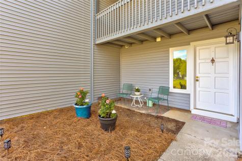 6608 Point Comfort Lane Charlotte NC 28226