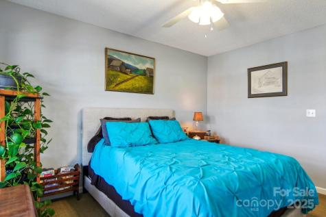 1304 Deermouse Way Hendersonville NC 28792