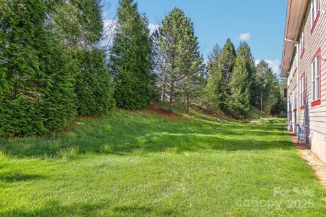 1304 Deermouse Way Hendersonville NC 28792