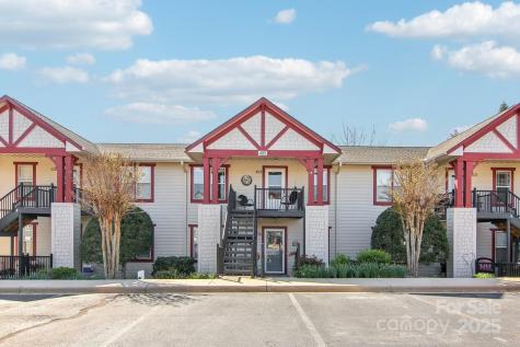 1304 Deermouse Way Hendersonville NC 28792