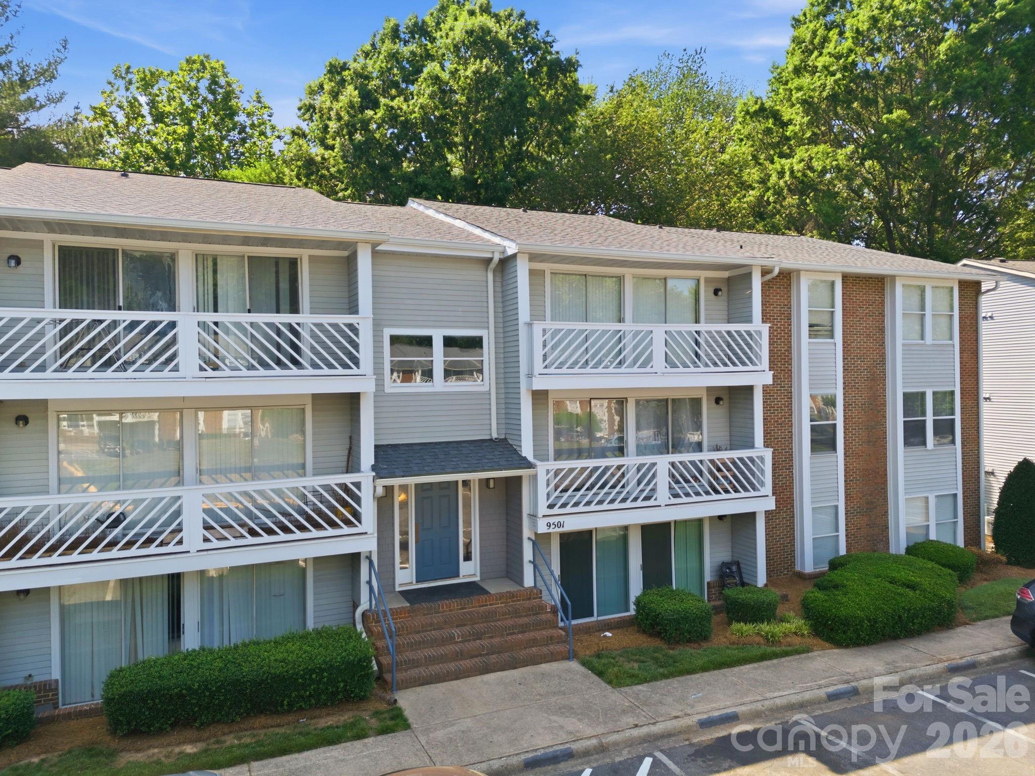 9501 Shannon Green Drive Charlotte NC 28213
