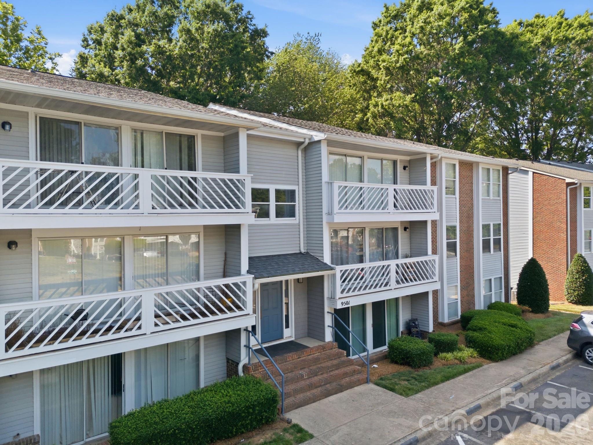9501 Shannon Green Drive Charlotte NC 28213