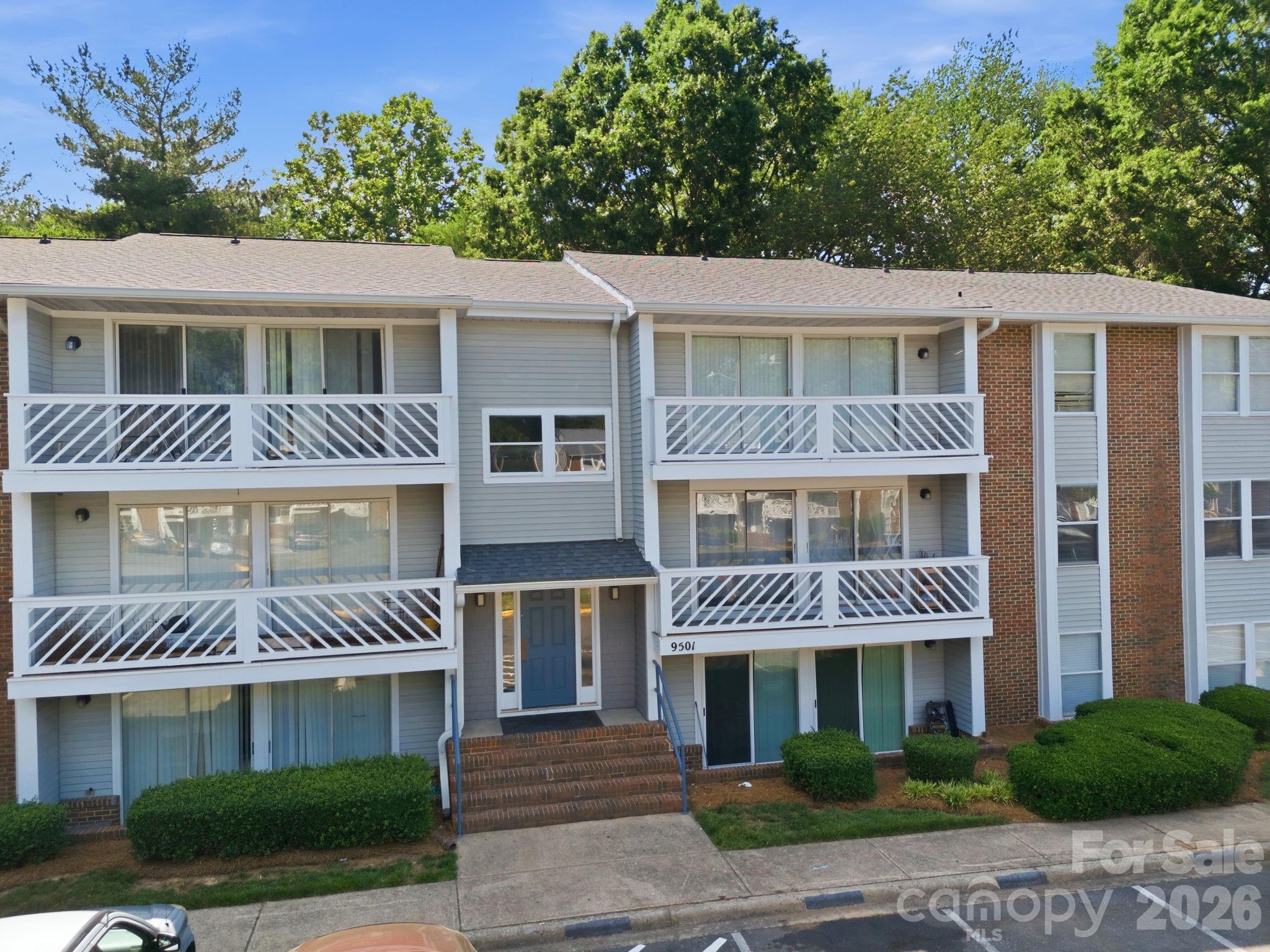 9501 Shannon Green Drive Charlotte NC 28213