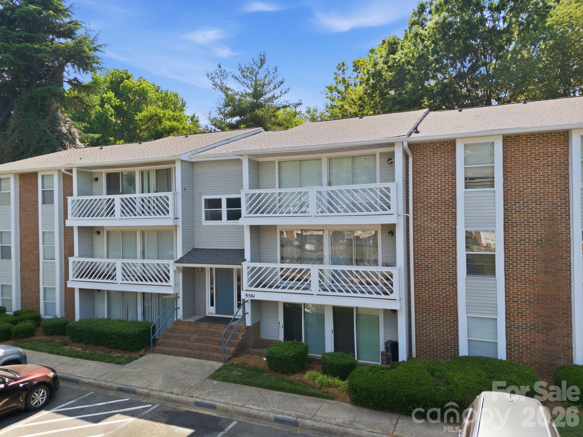 9501 Shannon Green Drive Charlotte NC 28213