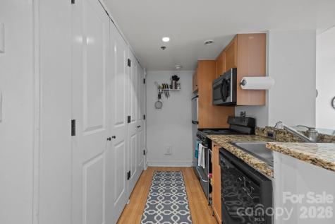 37 Hiawassee Street Asheville NC 28801