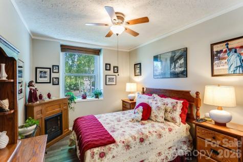 622 S Haywood Street Waynesville NC 28786