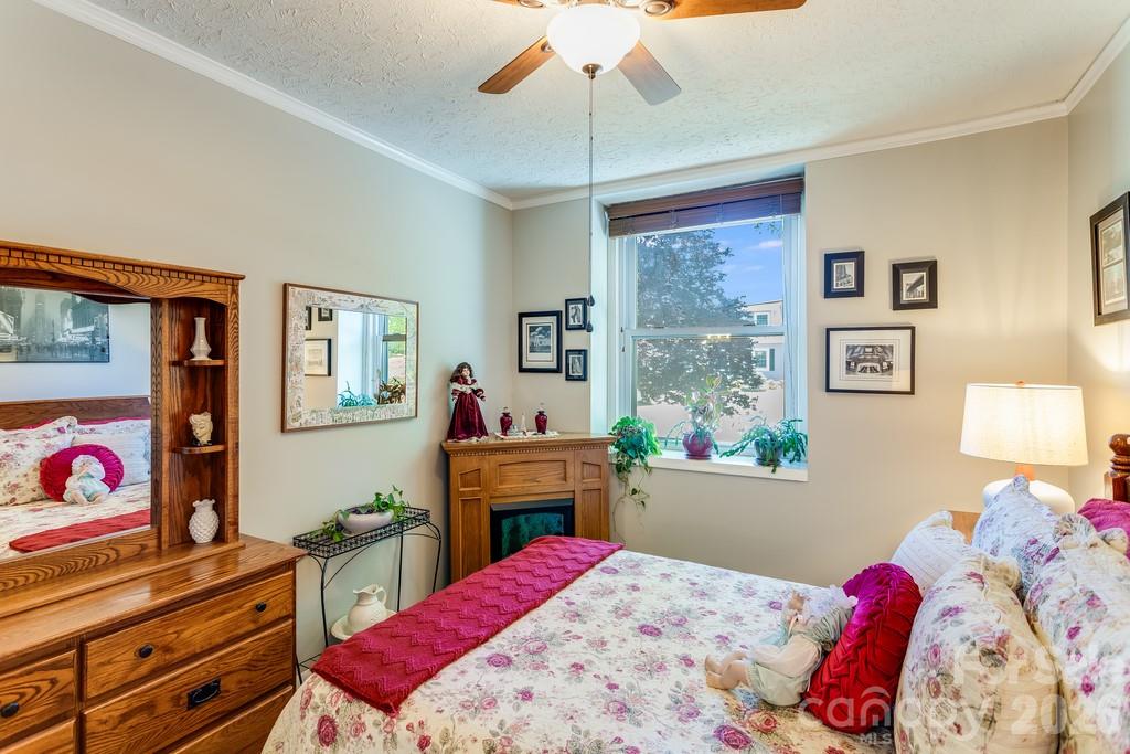 622 S Haywood Street Waynesville NC 28786