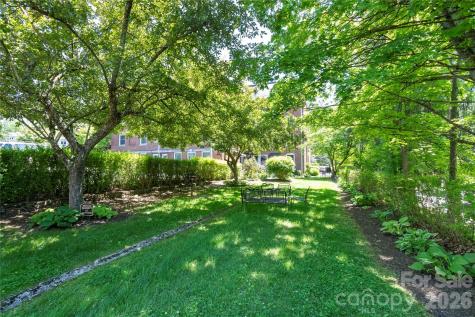 622 S Haywood Street Waynesville NC 28786