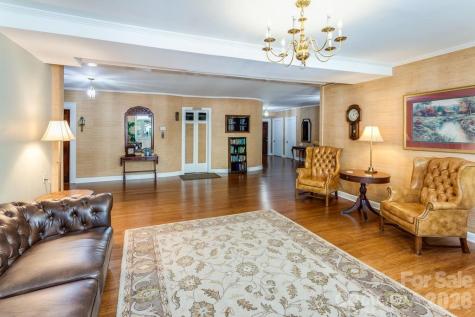 622 S Haywood Street Waynesville NC 28786
