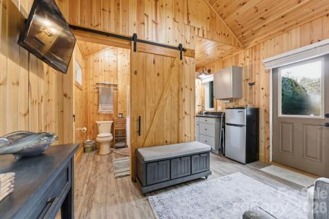 37 Coach Club Road Highlands NC 28741
