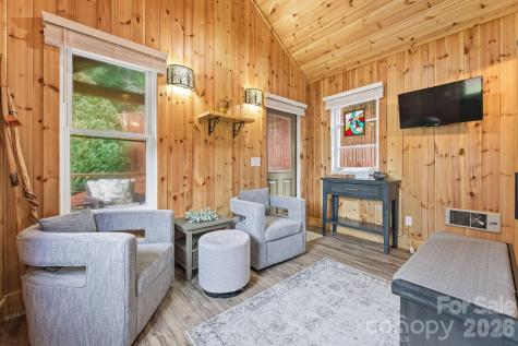37 Coach Club Road Highlands NC 28741
