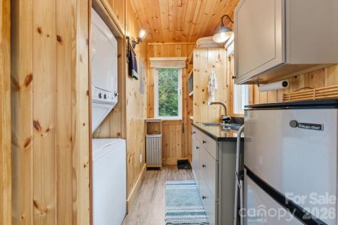 37 Coach Club Road Highlands NC 28741