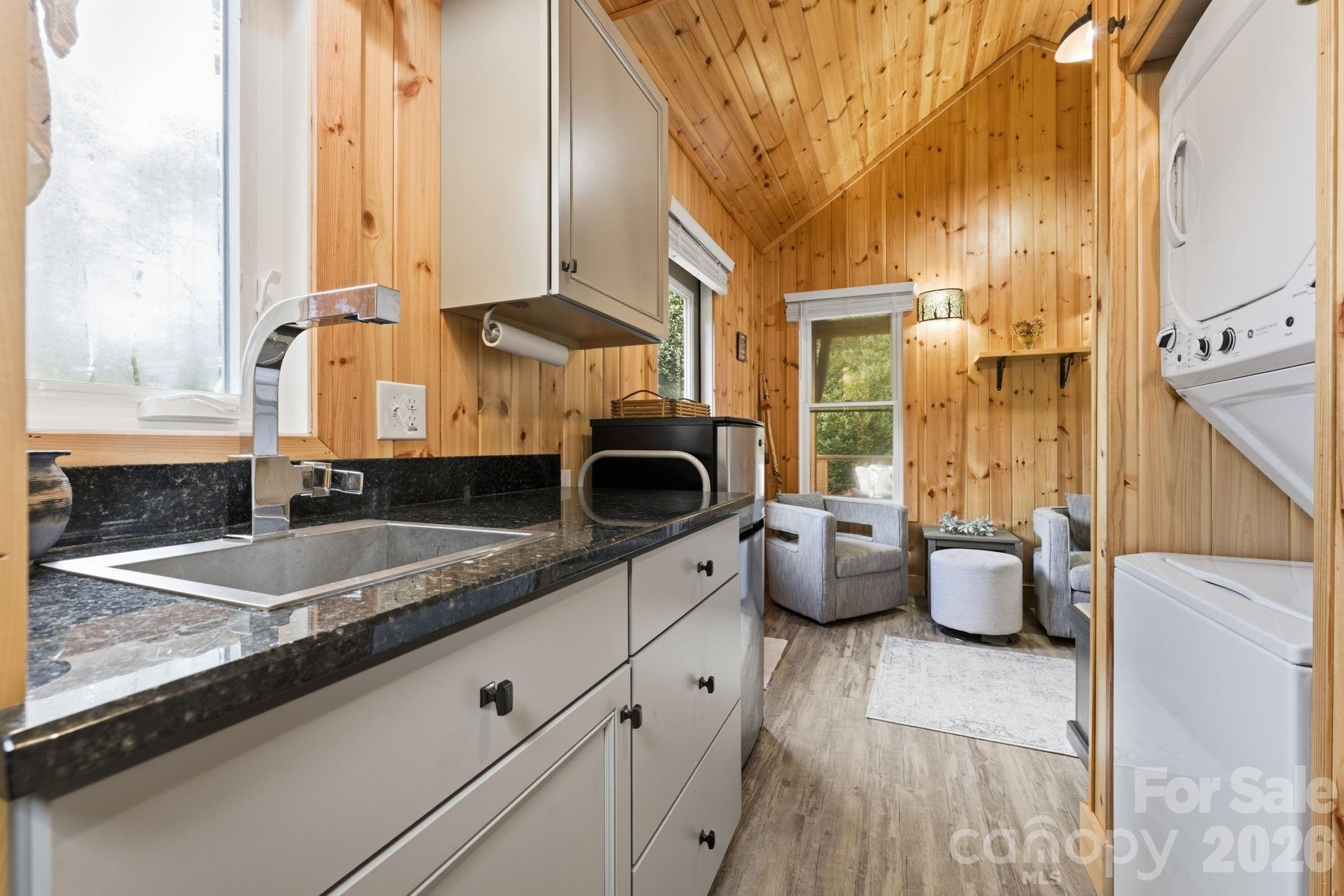 37 Coach Club Road Highlands NC 28741