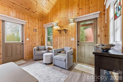 37 Coach Club Road Highlands NC 28741