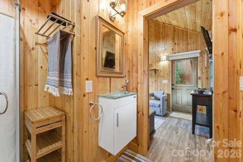 37 Coach Club Road Highlands NC 28741